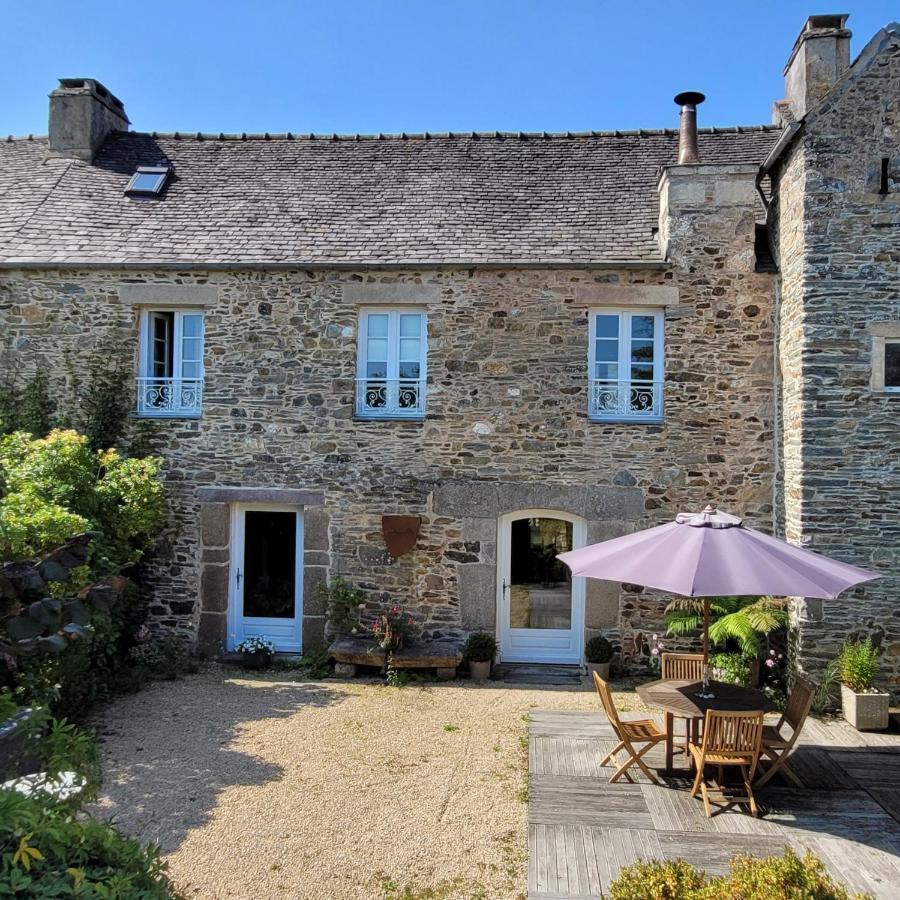 Gite De Charme Au Manoir Du Plessis-Quinquis Sainte-Seve Dış mekan fotoğraf